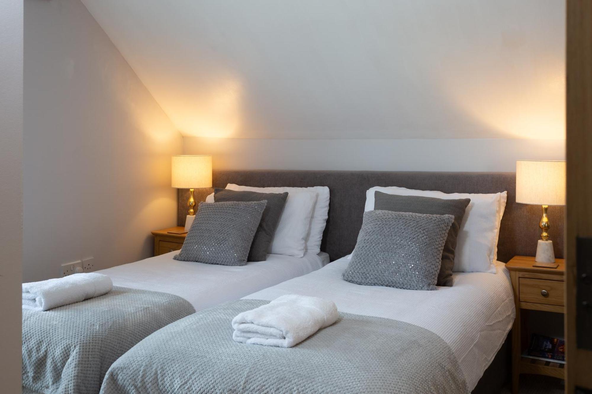 Bootham Court Grade II Duplex Apartment With Free Parking & Wi-Fi - Sleeps 2-6 People ยอร์ค ภายนอก รูปภาพ