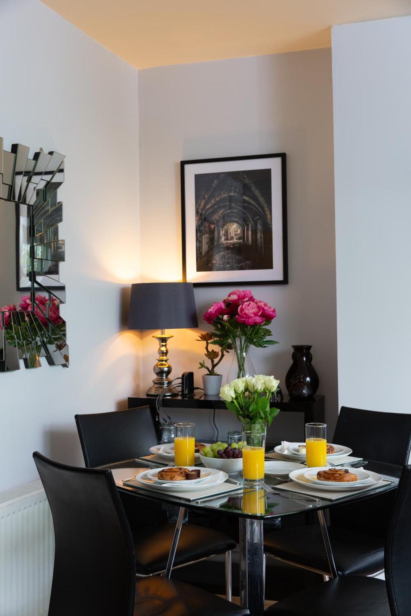 Bootham Court Grade II Duplex Apartment With Free Parking & Wi-Fi - Sleeps 2-6 People ยอร์ค ภายนอก รูปภาพ